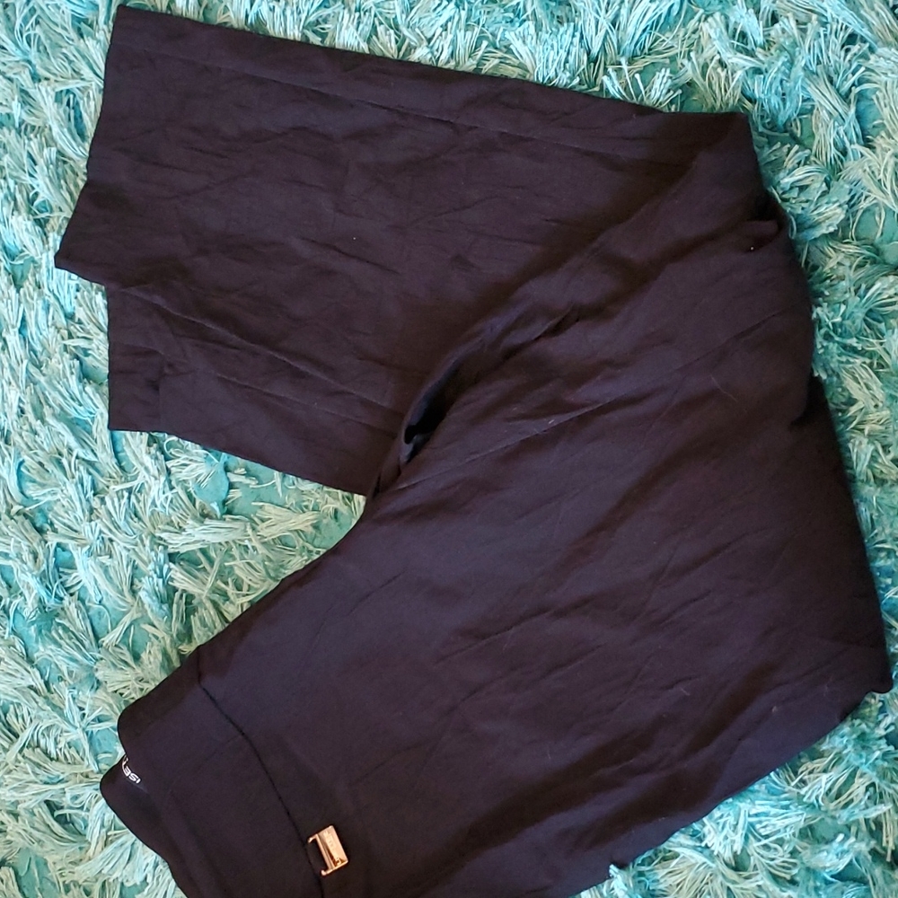 women's sz 6 black lisette l Montreal pull on slimming pants